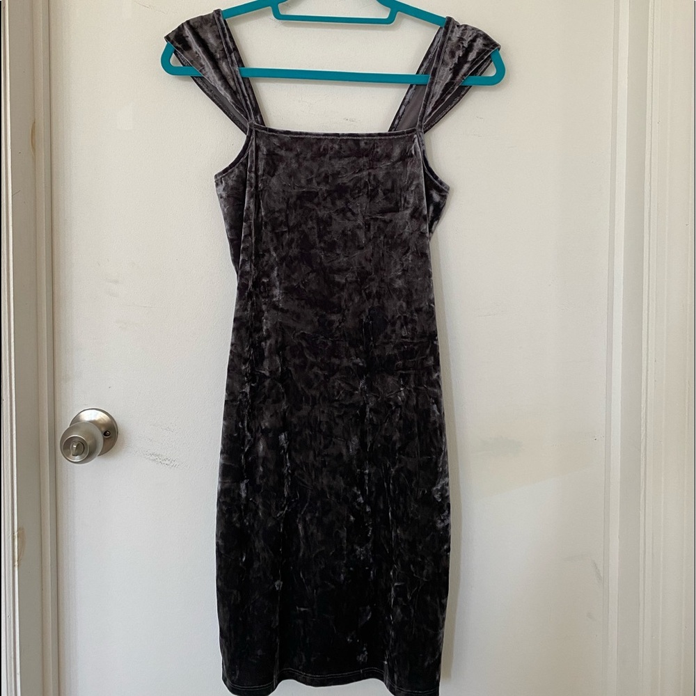 Crushed Velvet Body-con Dress
